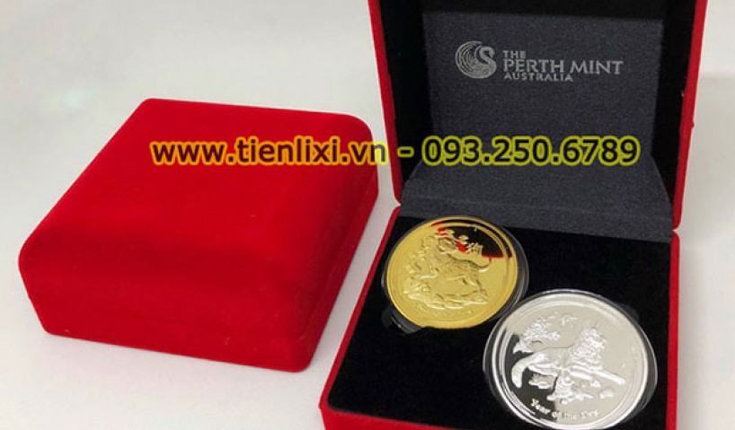 Tiền xu con chó mạ vàng có gì khác so với loại mạ bạc?